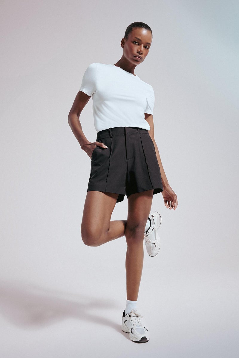 DeFacto Black Woman DeFactoFit Standard Fit Woven Shorts Casual - Image 1